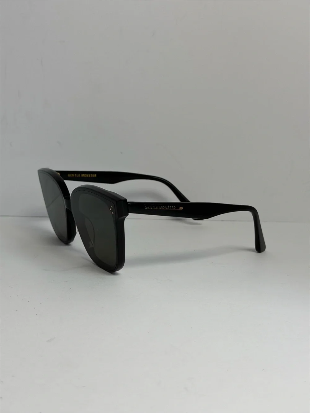 Gentle Monster Rick. S 01 Black Square Sunglasses 61-16-147 Discontinued